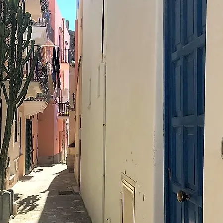 فندق مبيت وإفطار Il Castello ليباري